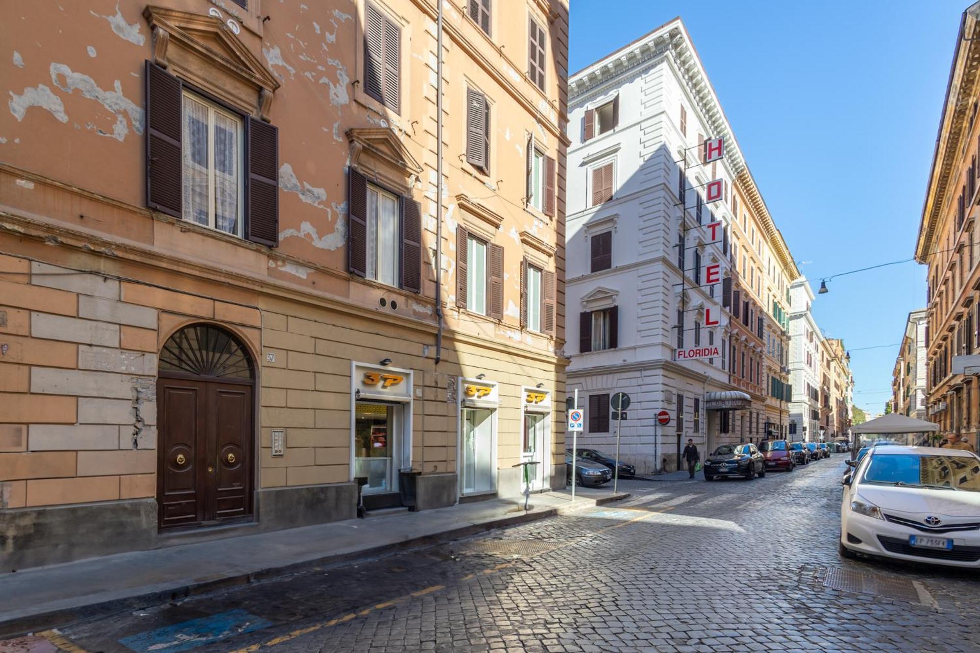 Your Elegant Loft At Termini Station Рим Екстериор снимка